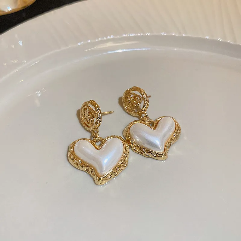ARETES CORAZON PERLA