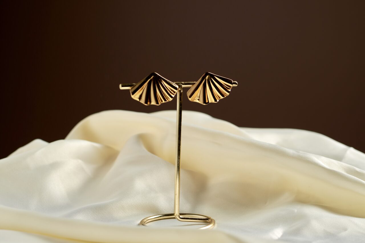 ARETES EMMA